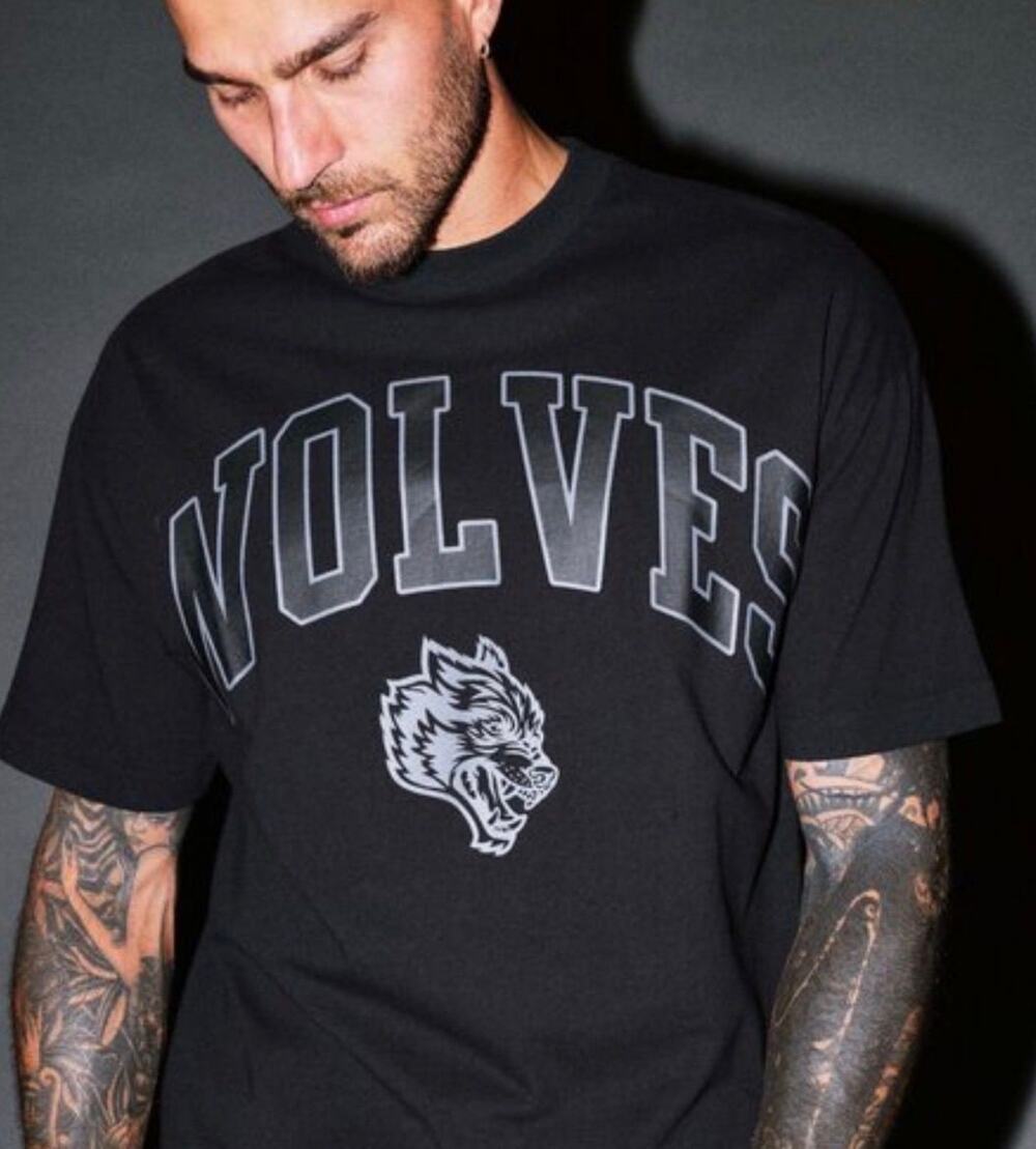 NWT Darc Sport Athletics Active Wolves Raw Cut Boxy Oversized T-Shirt